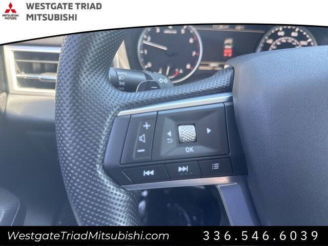 2026 Mitsubishi Outlander ES