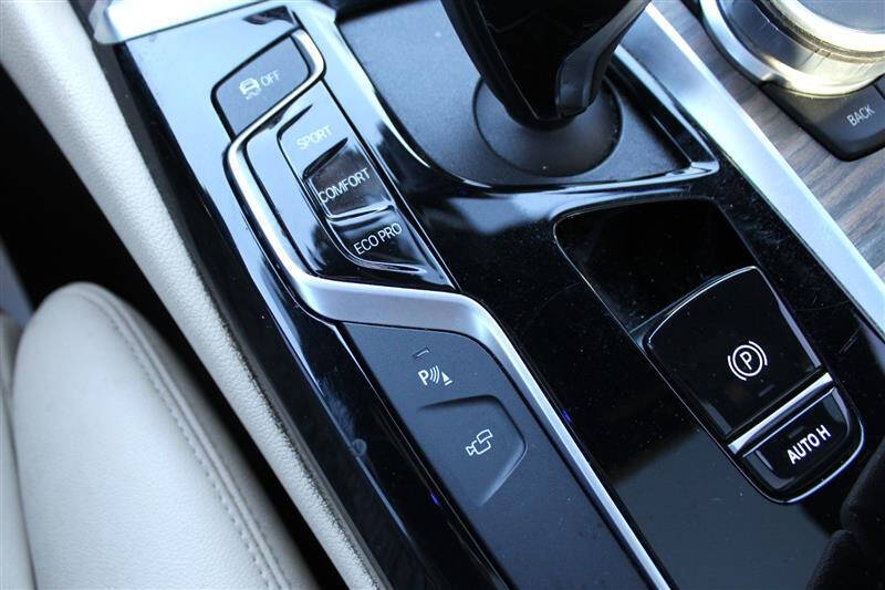 2020 BMW 5 Series 530i