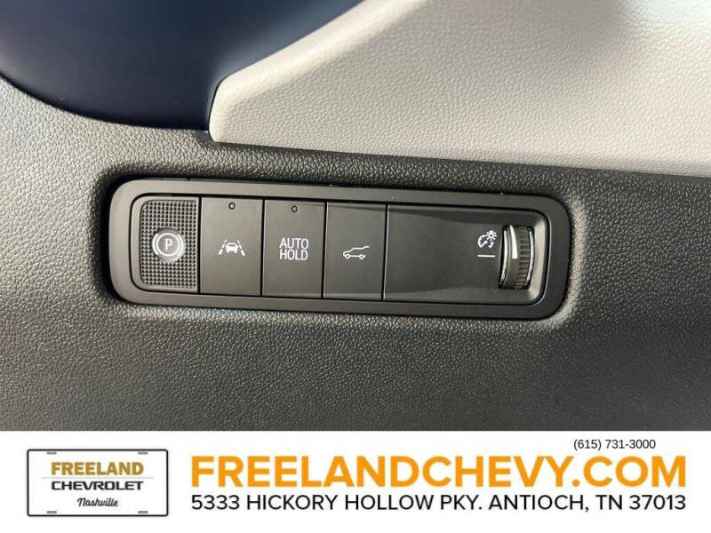 2025 Chevrolet Equinox EV LT 2