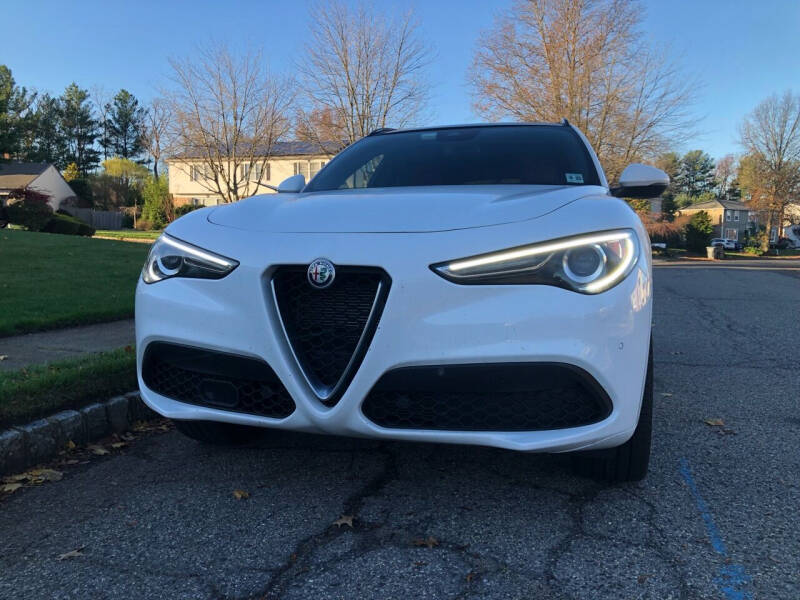 Alfa Romeo Stelvio's photo