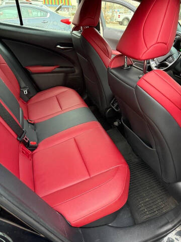 2022 Lexus UX 250h F SPORT