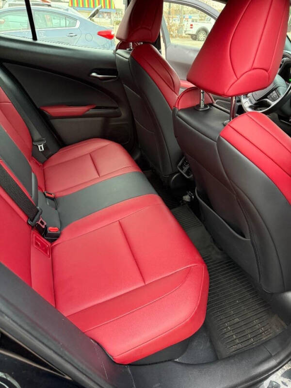 2022 Lexus UX 250h F SPORT