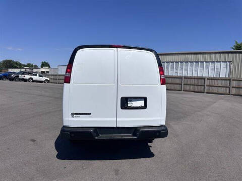 2022 Chevrolet Express 2500