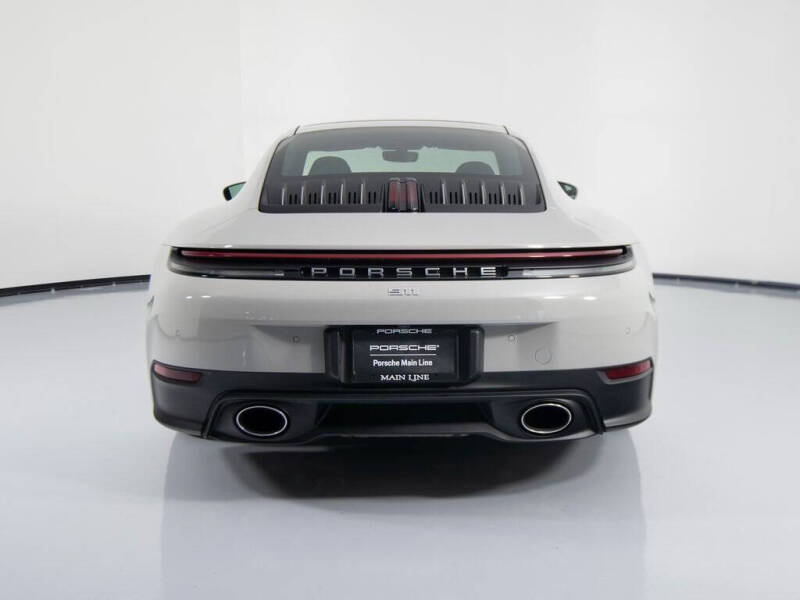 2025 Porsche 911 Carrera