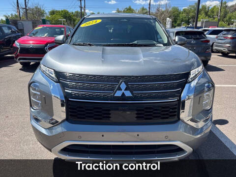 2024 Mitsubishi Outlander SE