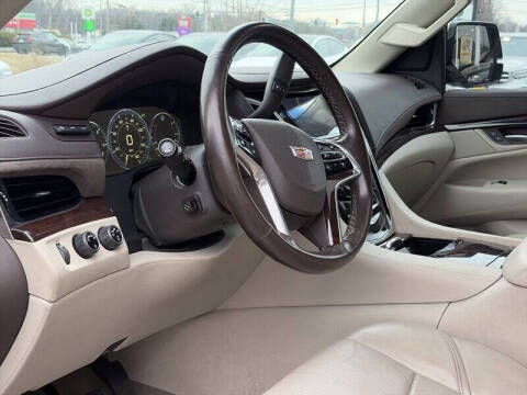 2015 Cadillac Escalade Luxury