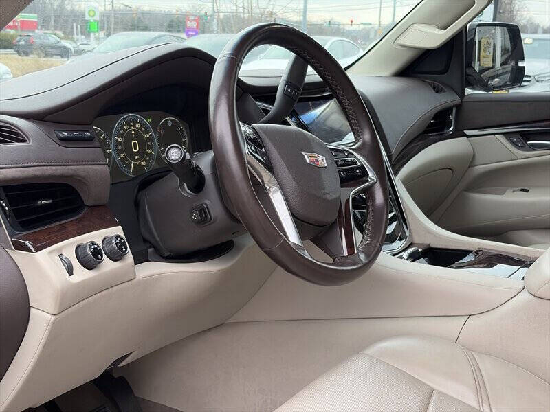 2015 Cadillac Escalade Luxury