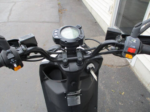 2023 Wolf Brand Scooters Rugby II