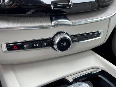 2022 Volvo XC60 B5 Inscription