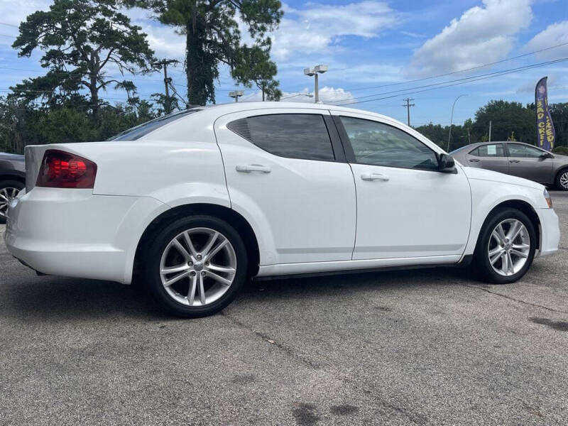 2013 Dodge Avenger SE