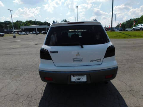 2003 Mitsubishi Outlander LS