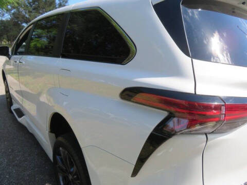 2023 Toyota Sienna XSE 7-Passenger