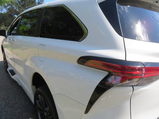 2023 Toyota Sienna XSE 7-Passenger