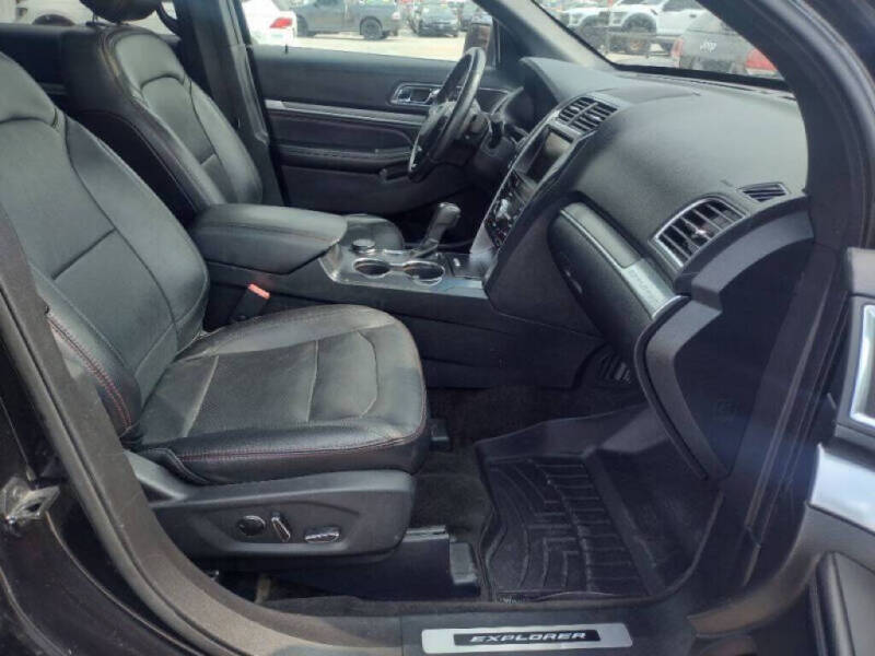 2016 Ford Explorer Sport