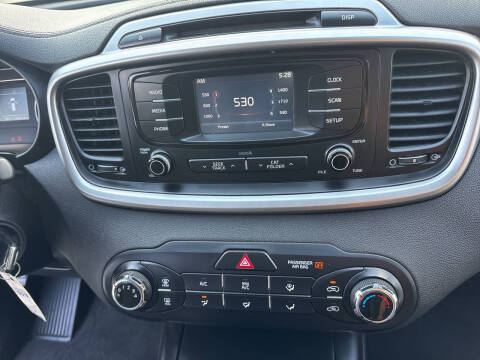 2018 Kia Sorento LX V6