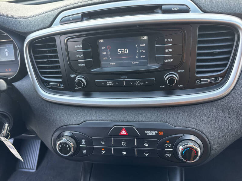 2018 Kia Sorento LX V6