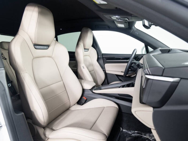 2024 Porsche Macan 4 Electric