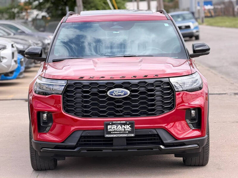 2025 Ford Explorer ST-Line