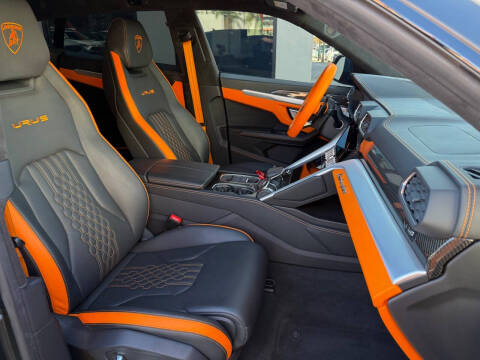 2023 Lamborghini Urus S