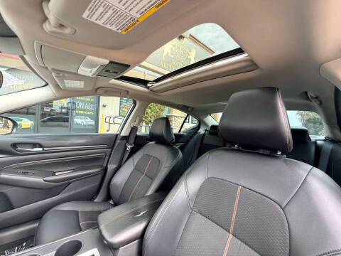 2022 Nissan Altima 2.5 SR