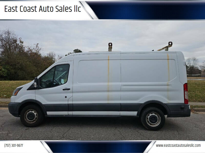 2016 Ford Transit Base's photo