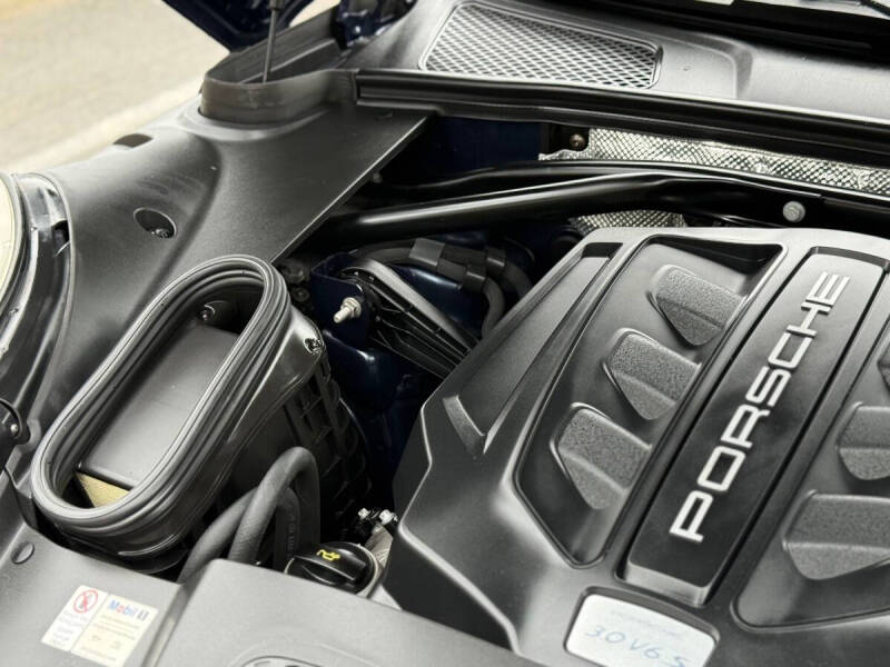 2015 Porsche Macan S