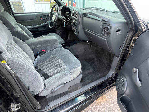 2001 Chevrolet S-10 LS