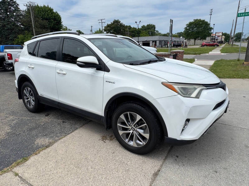 2018 Toyota RAV4 Hybrid LE