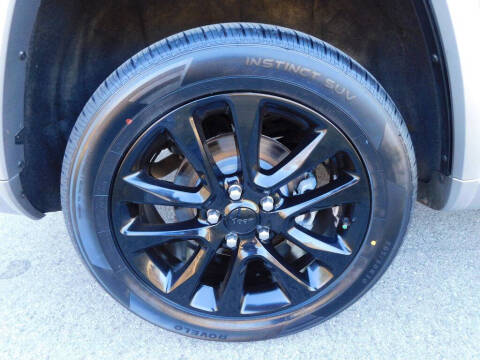 2019 Jeep Grand Cherokee Laredo