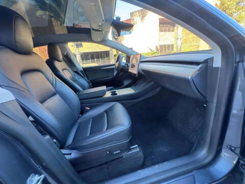 2024 Tesla Model Y Long Range