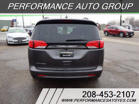 2020 Chrysler Voyager LXi