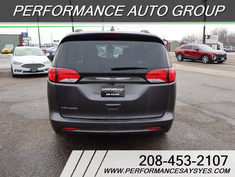 2020 Chrysler Voyager LXi