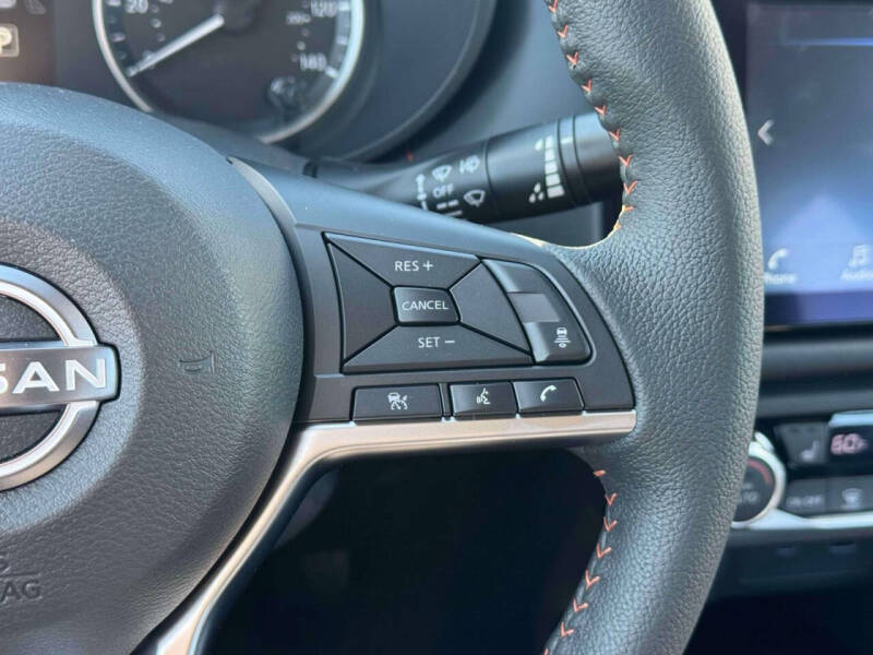 2025 Nissan Versa SR