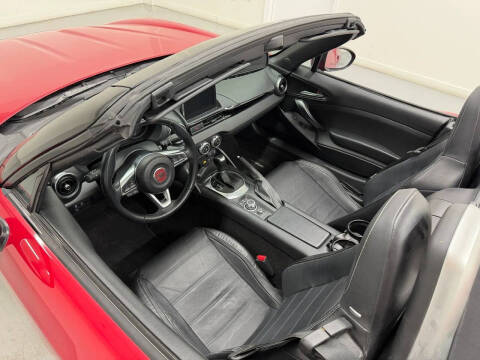 2017 FIAT 124 Spider Lusso