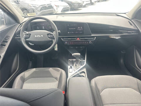 2026 Kia Niro LX