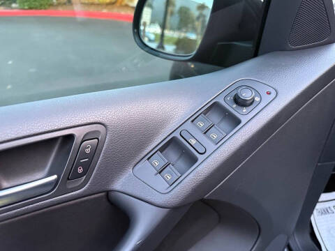 2016 Volkswagen Tiguan 2.0T SE