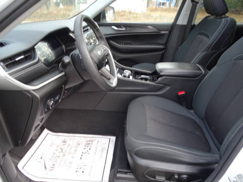 2023 Jeep Grand Cherokee Laredo