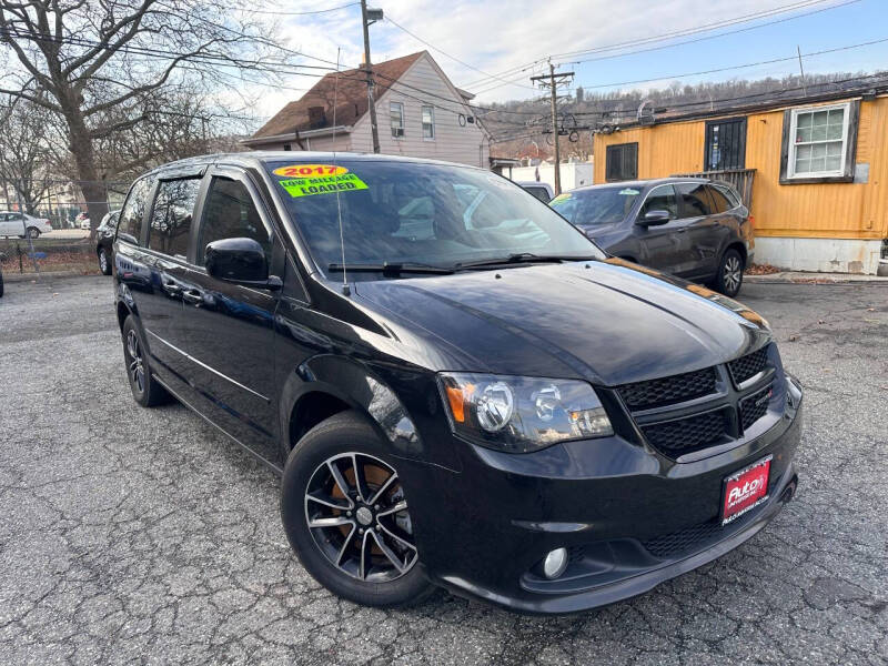 Dodge Grand Caravan's photo