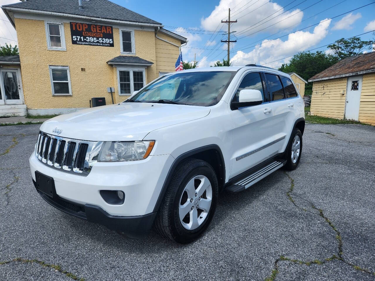 White 2013 Jeep Grand Cherokee SUV / Crossover Four-Wheel Drive 5-Speed Automatic