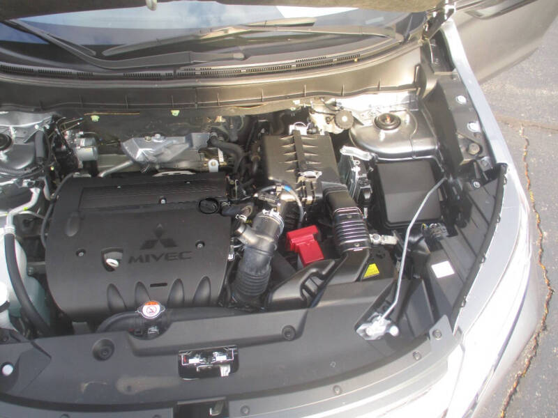 2024 Mitsubishi Outlander Sport ES