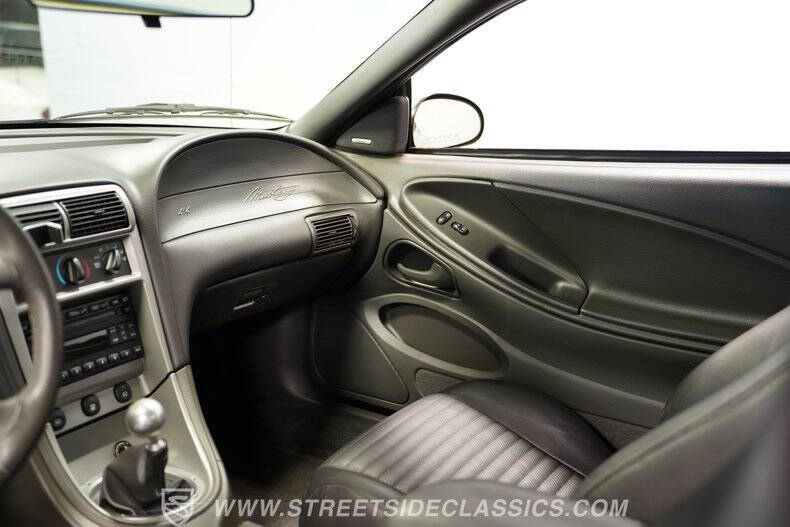 2003 Ford Mustang Mach 1 Premium