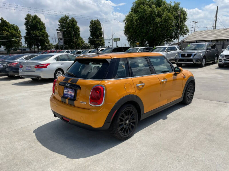 2016 MINI Hardtop 4 Door Cooper