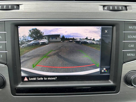 2016 Volkswagen Golf TSI S