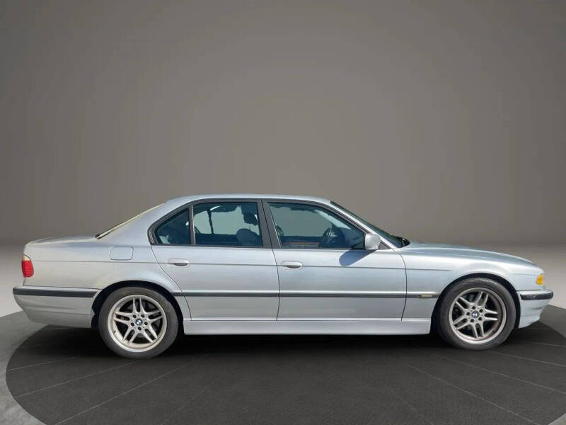 2001 BMW 7 Series 740i