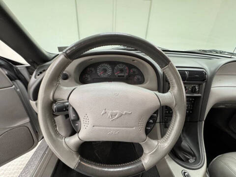 2002 Ford Mustang GT Deluxe