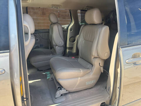 2008 Toyota Sienna XLE