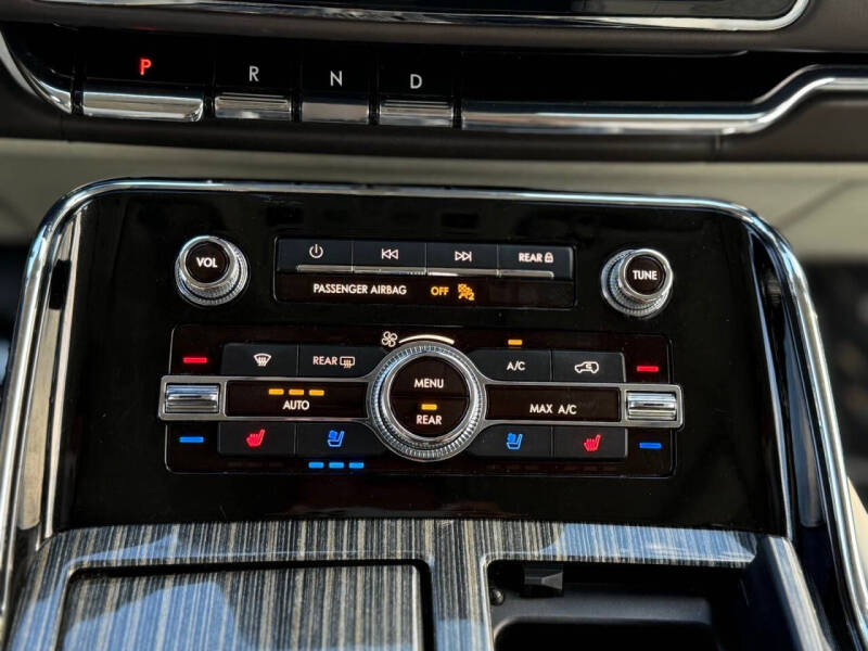 2021 Lincoln Navigator Black Label