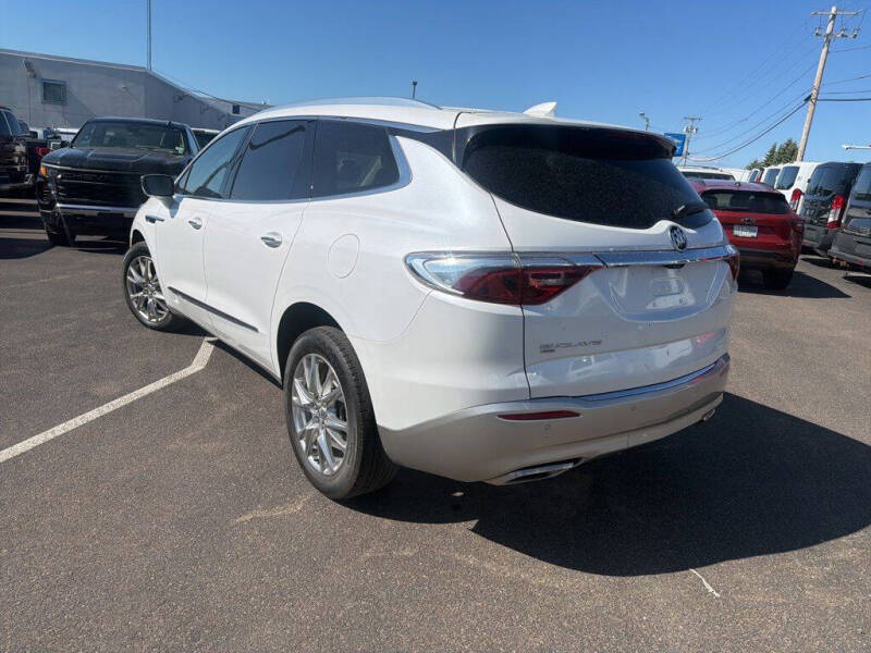 2023 Buick Enclave Premium