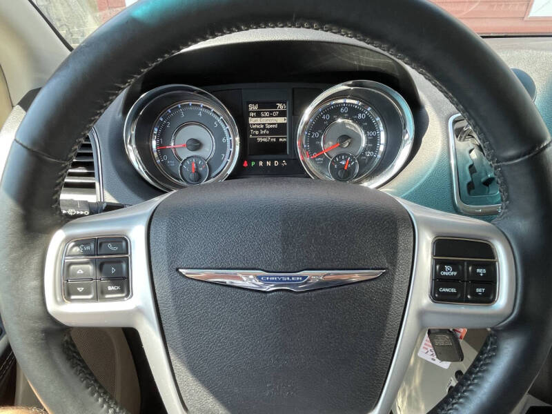 2015 Chrysler Town and Country Touring