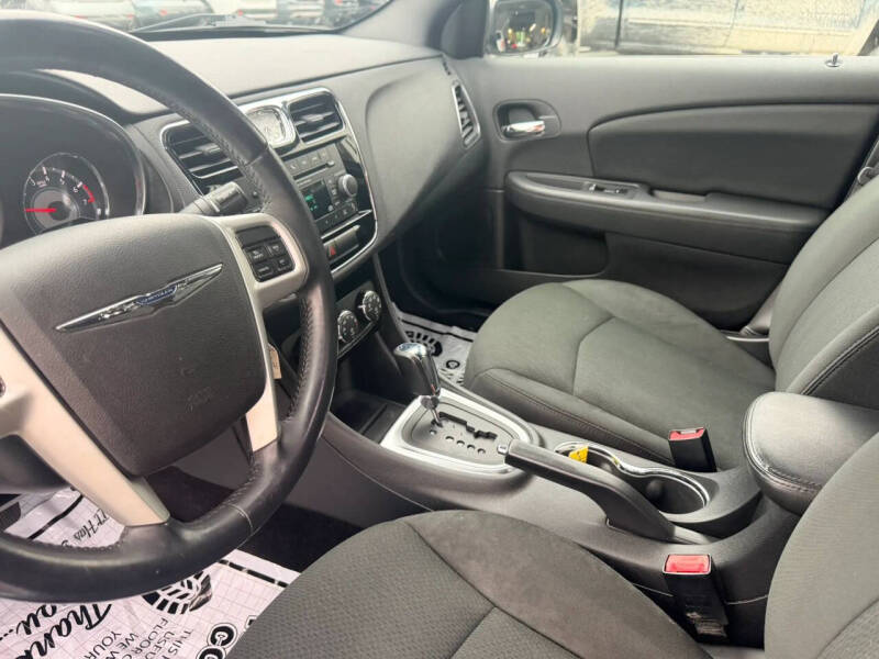 2012 Chrysler 200 Touring